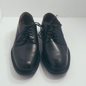 New with Box Men's size 9 1/2 Florsheims